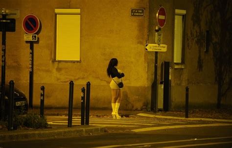 la prostitution coûte 1 6 milliard d euros par an à la france d après une étude