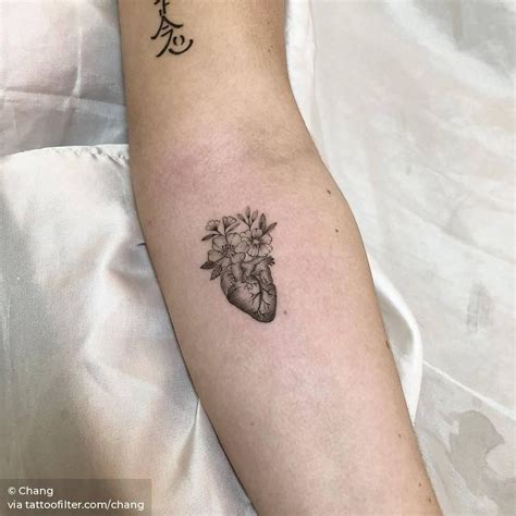 Anatomical Heart On The Inner Forearm Tatuaje De Anatomía Tatuajes
