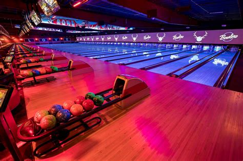 Hey Man Its The Best Bowling Alleys In Los Angeles Discover Los Angeles