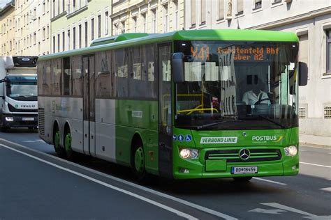Mercedes Benz Intouro von Postbus gesehen in den Straßen von Graz