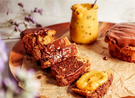 Another butter cake project that has 3 color and swirled to get a marbling effect. Mini passion fruit and chocolate marble cakes - Food24