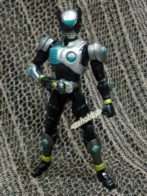Akira date is a combat medic who traveled the world to help people, meeting eiji at one time. Zehobby: ~ S.H.Figuarts Kamen Rider Birth (Part 2)