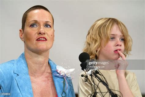 british artist alison lapper attends a news conference with her son news photo getty images
