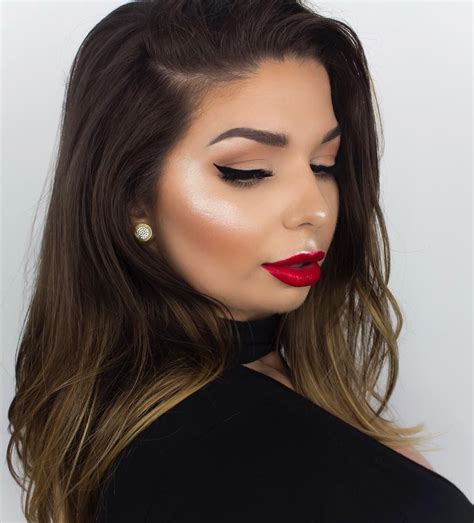 contour and highlight beauty inspo red lipstick winged eyeliner winged eyeliner contouring