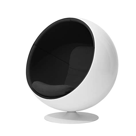It is as cozy as entering 'room in room'. Eero Aarnio Originals Ball chair | Finnish Design Shop