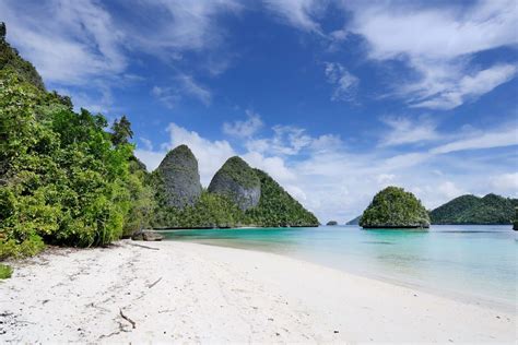 Keindahan Dan Kekayaan Alam Raja Ampat