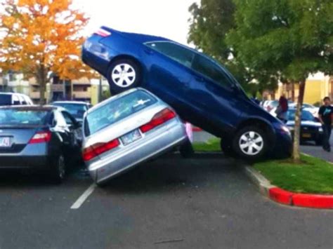 Hilarious Parking Fails That Will Drive You Nuts Madhistory