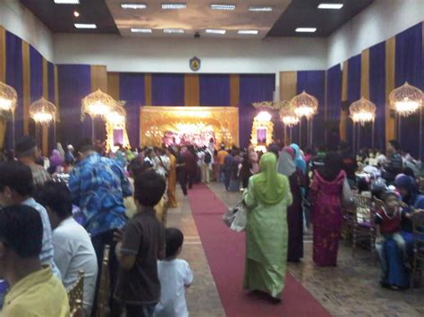 Juga berhampiran dengan dewan serbaguna mpaj au5. Yunus Badawi: Gambar-gambar Majlis Perkahwinan Tomok dan ...