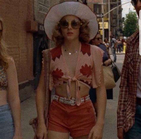 Taxi driver is a 1976 american film directed by martin scorsese, written by paul schrader, and starring robert de niro, jodie foster, cybill shepherd, harvey keitel, peter boyle, leonard harris. Iris, Taxi Driver (1976) (With images) | 70s costume, Cute ...
