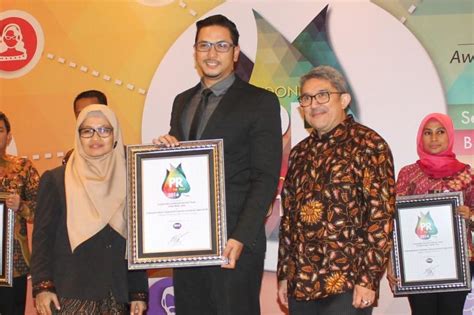 SML Raih Penghargaan Indonesia PR Of The Year 2016 Sinar Mas