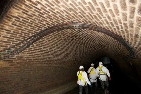 how the cables run through the sewer a tour of london s victorian sewers geo networks cabling
