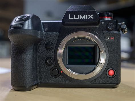 Panasonic Lumix S1h Hands On Review Big Camera Big Value Videomaker