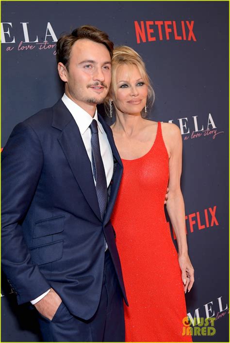 Pamela Anderson S Two Sons Join Her At Premiere Of Netflix Documentary Pamela A Love Story