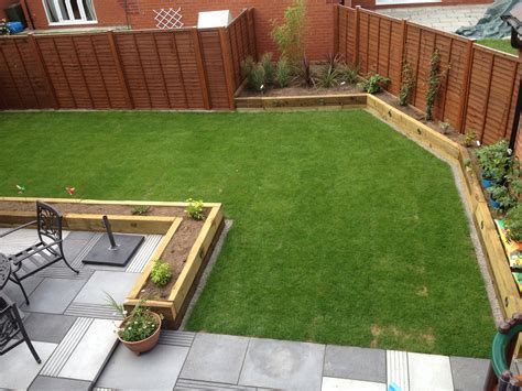 Uk sleepers the gas depot weldon road corby northants nn17 5ue. Paving, Raised Sleeper beds and Garden Lighting - Wardens ...