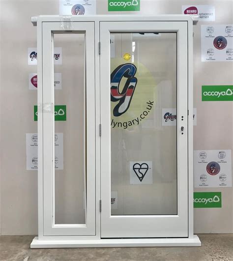 Magzo screen door with magnet fits door size 36 x 82 inches(black),upgraded hanging screen mesh curtain, side opening magnetic screen for patio door, broader view 4.5 out of 5 stars 613 $25.99 $ 25. Timber entrance door with side screen with 'dummy' sash ...