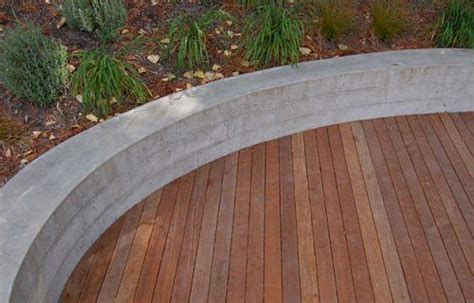 Poured Concrete Curved Retaining Walls Ideas Concrete Retaining Walls