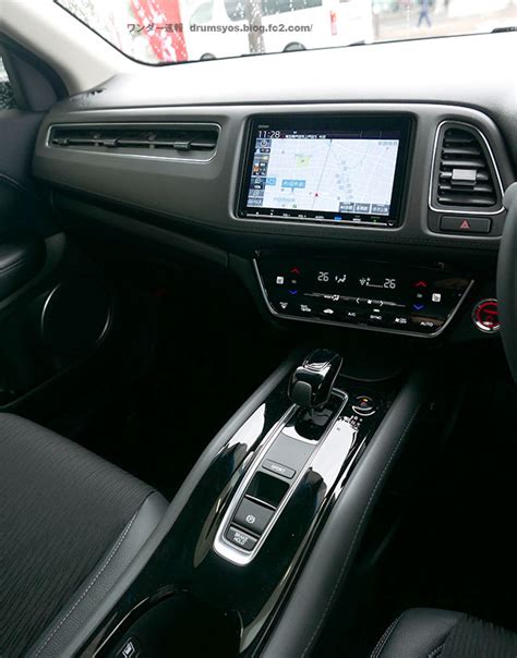 Manage your video collection and share your thoughts. 【残念な点も…】2018ホンダ新型ヴェゼルハイブリッドマイナー ...