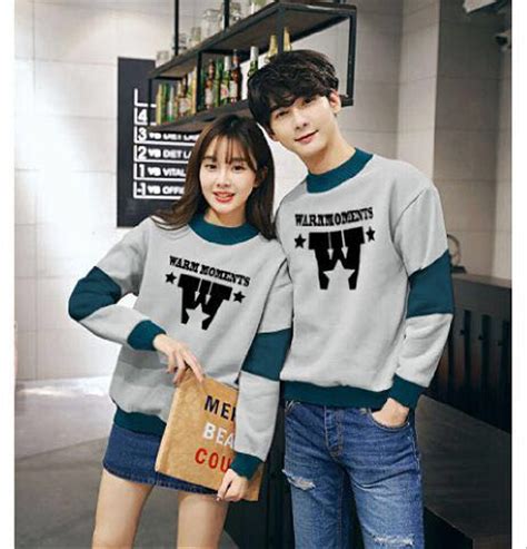 Desain baju lengan panjangnya tidak banyak berbeda dari desain yang lengan pendek. Baju Kaos Couple Lengan Panjang - Desain Kaos Menarik