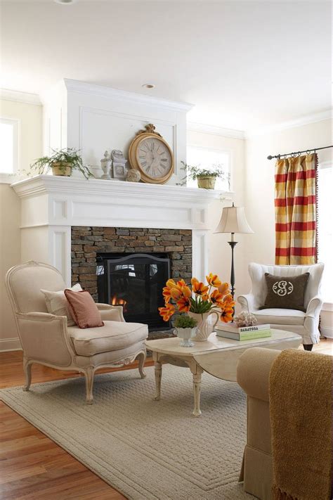 Ruang keluarga atau biasa disebut sebagai living room atau ruang tamu (meskipun sebagian orang simak 10 desain ruang santai di bawah ini dan jadilah homebody yang bahagia di rumah anda sendiri! Santai Sejenak di 10 Ruang Keluarga Paling Dekoratif
