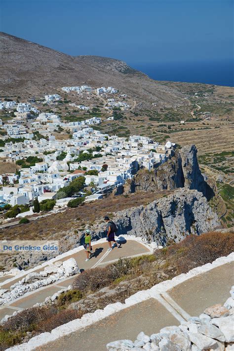 Beaches, apartments & hotels, maps & photos of folegandros. Photos of Chora Folegandros | Pictures Chora Greece