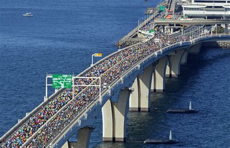 Check spelling or type a new query. アクアラインマラソン：1万5851人が「東京湾」楽しむ[写真特集5 ...