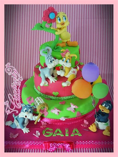 Baby Looney Tunes Cake Decorated Cake By Creativity Cakesdecor