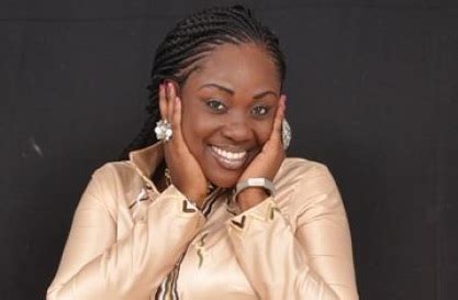 A ghanaian actress who works with passion. Emelia Brobbey thanks God after escaping accident