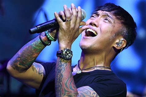 Journey's Arnel Pineda Will Be the Subject of an Upcoming Biopic