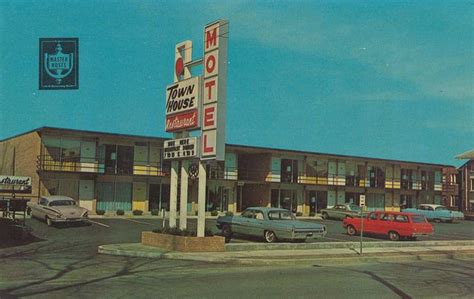 And our lead national correspondent david begnaud is there. The Downtowner Motel and Hotel Postcard Archive: Town ...