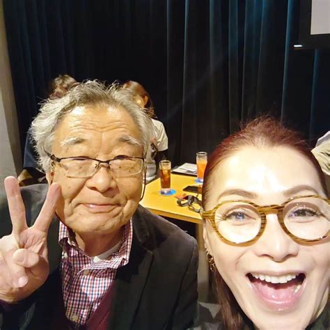 渡辺めぐみさんのインスタグラム写真 渡辺めぐみinstagram「西山浩司さん50周年liveへ おめでとうございます😁👍⤴️ まこ