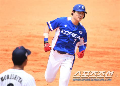 신지윤(jyshinc0803)님의 스타일 | 감성 배경화면 공유 #감성배경화면 #배경화면 #갬성. AG훨훨 날아다니는 넥센맨 김하성-이정후-박병호-최원태 - 조선 ...