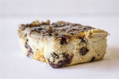 Delicious vegan bread pudding is simple to make, and you probably have all or most of the ingredients in your cupboard or refrigerator already. Yard House Bread Pudding Recipe - A bread pudding you can have your way. - Yami Wallpaper