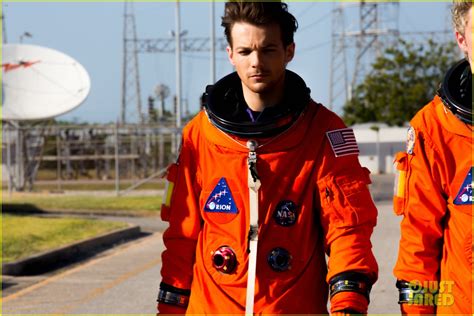 See One Direction S New Video For Drag Me Down Go Behind The Scenes Photo Music
