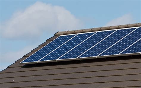 Solar panel cleaning poses a bit of a conundrum for the 800,000 plus uk homeowners who've had them installed*. How Many Solar Panels Do I Need for My Home? | Red Energy