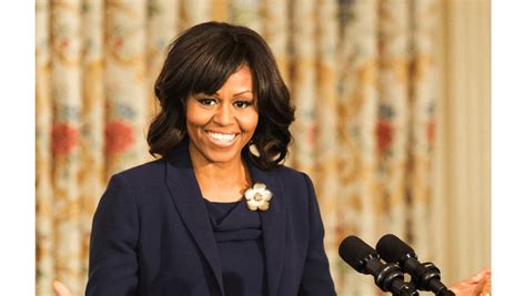 Michelle Obama Discusses Cute Husband 8days