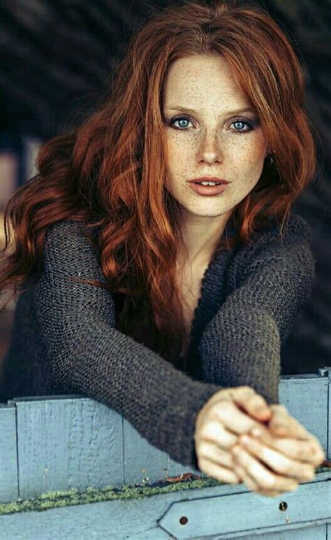 Pin By Q On Beautiful Redheads Beautiful Freckles Beautiful Red Hair Red Haired Beauty