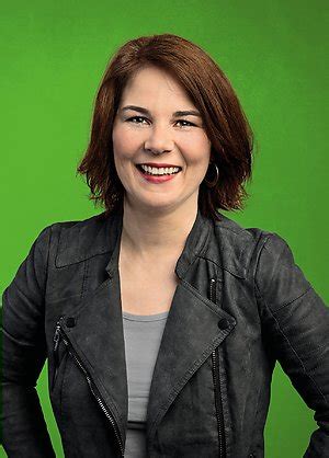 Auch wenn sie noch zu klein war, um jenen historischen moment bewusst mitzuerleben, habe ich ihr damals stellvertretend für die millionen kinder dieser generation. Annalena Baerbock, GRÜNE, Potsdam - Potsdam-Mittelmark II ...