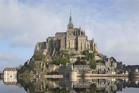 Experience French History And Culture By Visiting French Castles Here