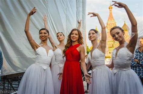 Eurovision Russia Yulia Savicheva Performs In Moscows Red Square