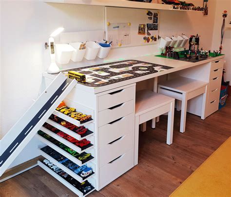 Zu einem perfekten arbeitsplatz gehört der richtige schreibtisch. Multifunktionstisch selber bauen für Kinder | Ikea ...