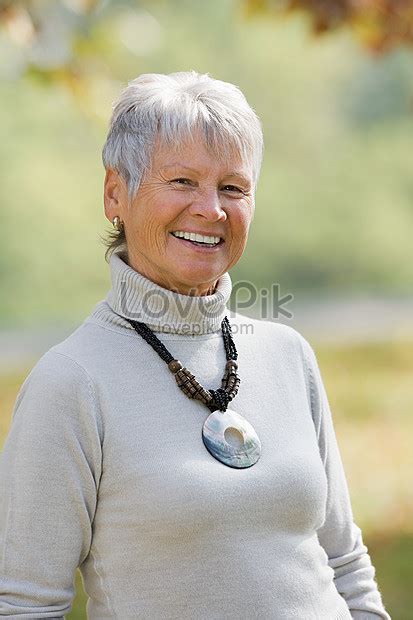 Smiling Old Woman Picture And Hd Photos Free Download On Lovepik
