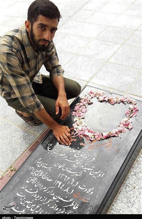 پیکر شهید محسن حججی از مدافعان حرم به مسئولان در تدمر سوریه تحویل داده شد. عکس هایی از شهید محسن حججی ( شهید مدافع حرم ) :: جنبش ...