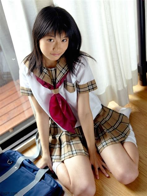 かわいい日本人女子高生 プライベート写真自家製ポルノ写真