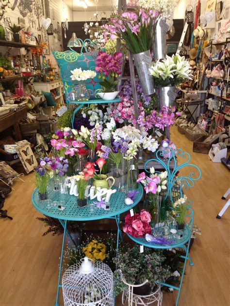 Whether you're shopping for mom, dad, your best friend, or even someone you can't really stand, there are several gift ideas. 017 Flower Designs Img 1456W1200 Shop Display ~ Laowaiblog ...