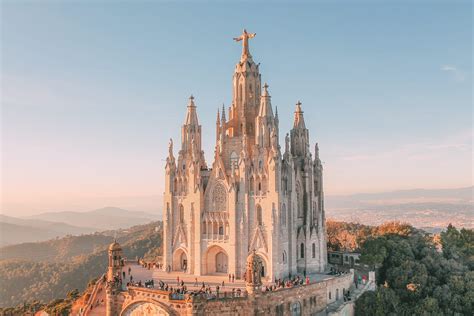 25 Best Things To Do In Barcelona Spain Away And Far