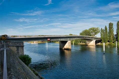 Three Span Continuous Girder Bridges From Around The World Structurae