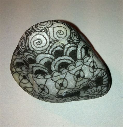 Zentangle Made By Mariska Den Boer Stone Painting Rolling Rock