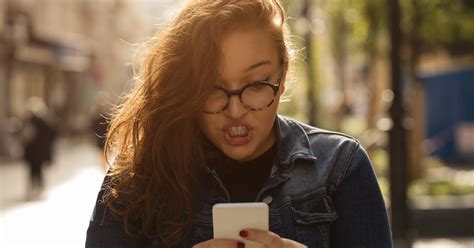 This Annoying Texting Habit May Be Ruining Your Relationships Huffpost
