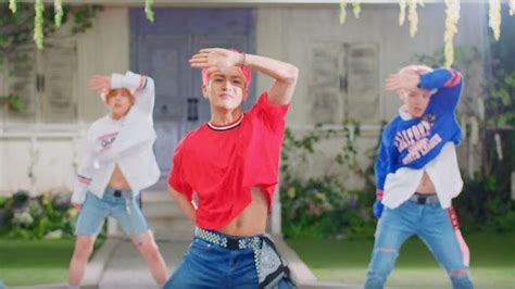 Poor ace :( that double speed of cactus took a lot of energy out of them but they still did that still the best out here ace. Boy band A.C.E flaunt their abs with unique crop top ...
