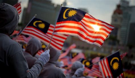 Pengumuman senarai jemaah menteri bagi kabinet baharu itu dibuat selepas lebih seminggu beliau memegang jawatan perdana menteri kelapan susulan peletakan. Senarai Negara Paling Bahagia Di Dunia, Malaysia Jauh ...